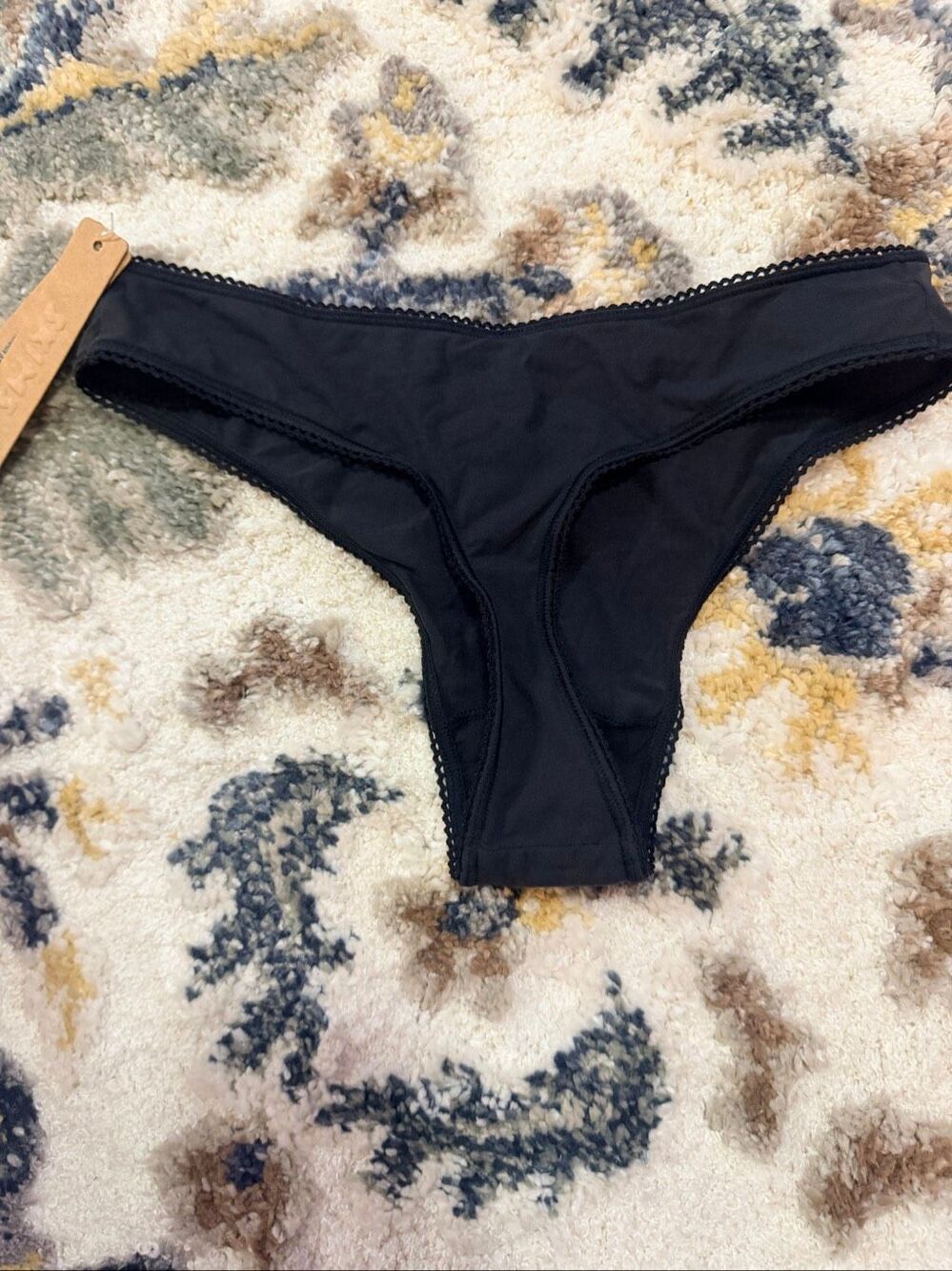 SKIMS Fits Everybody Picot Thong Onyx Black Size S NWT Womens Panty Underwear